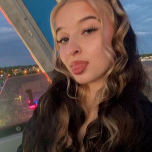 Meet your Posher, Angelena